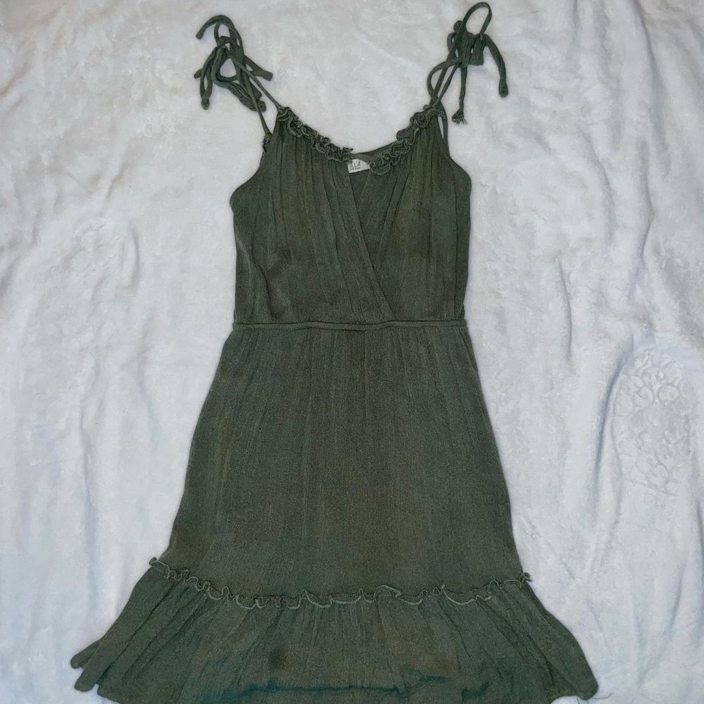 Boutique Cute Flowy Army Green Dress Trendy Aesthetic Vacation Beach